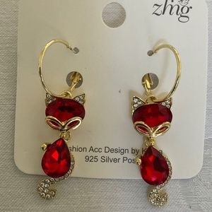 Red and white rhinestone fox earrings